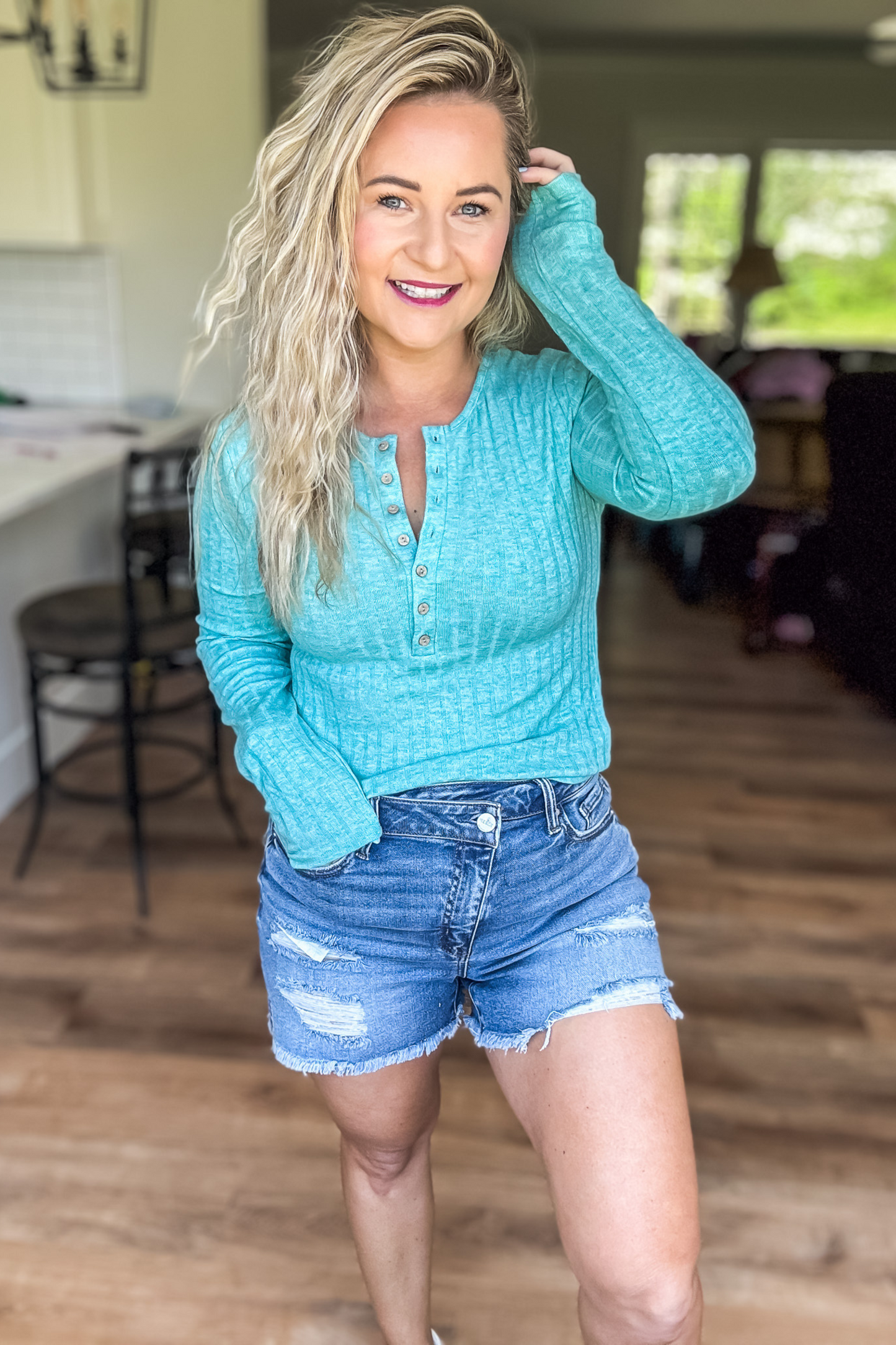 NO SUMMER BLUES - RIBBED LONG SLEEVE BUTTON TOP
