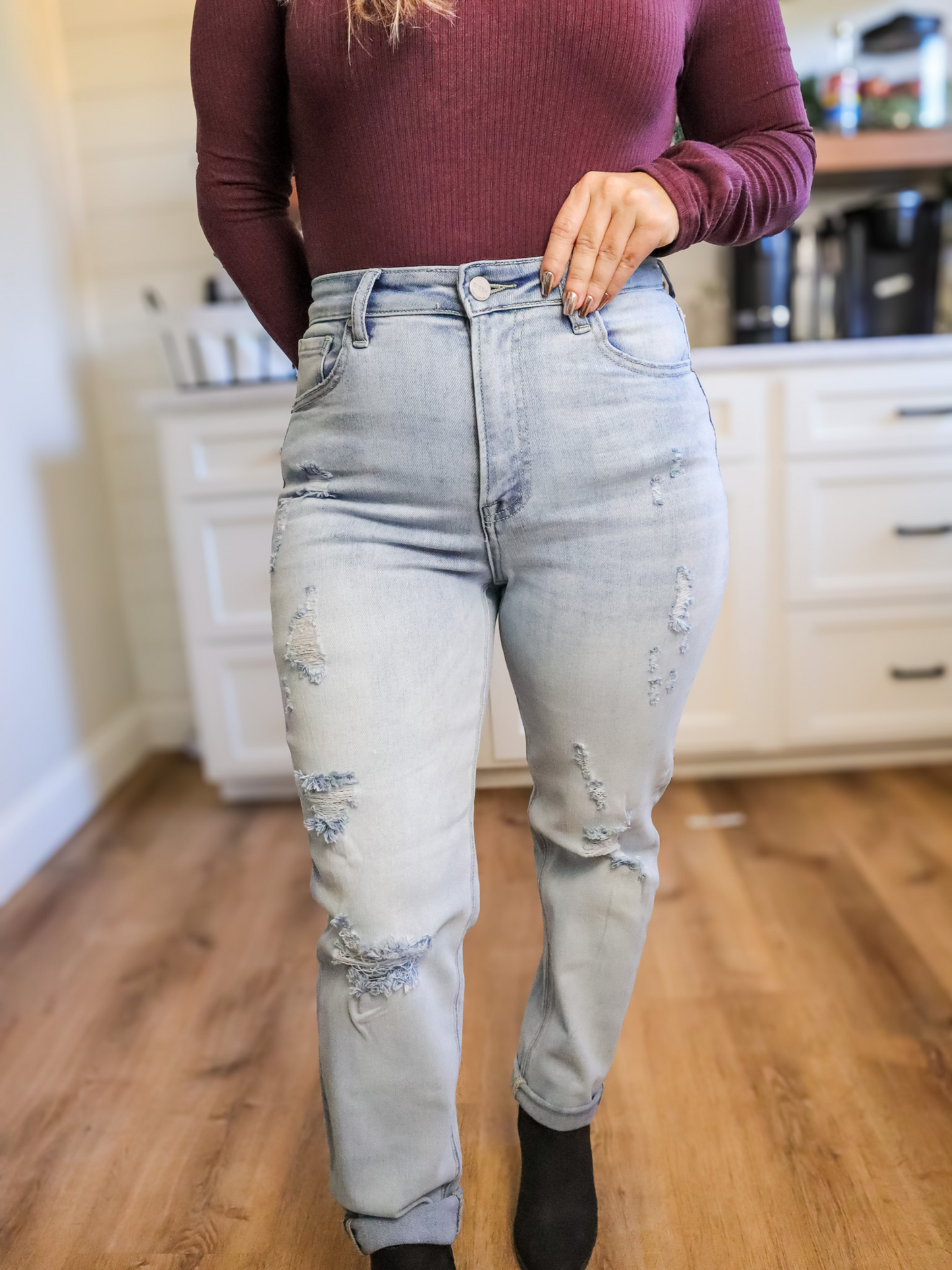 VANESSA HIGH RISE ANKLE RISEN JEANS