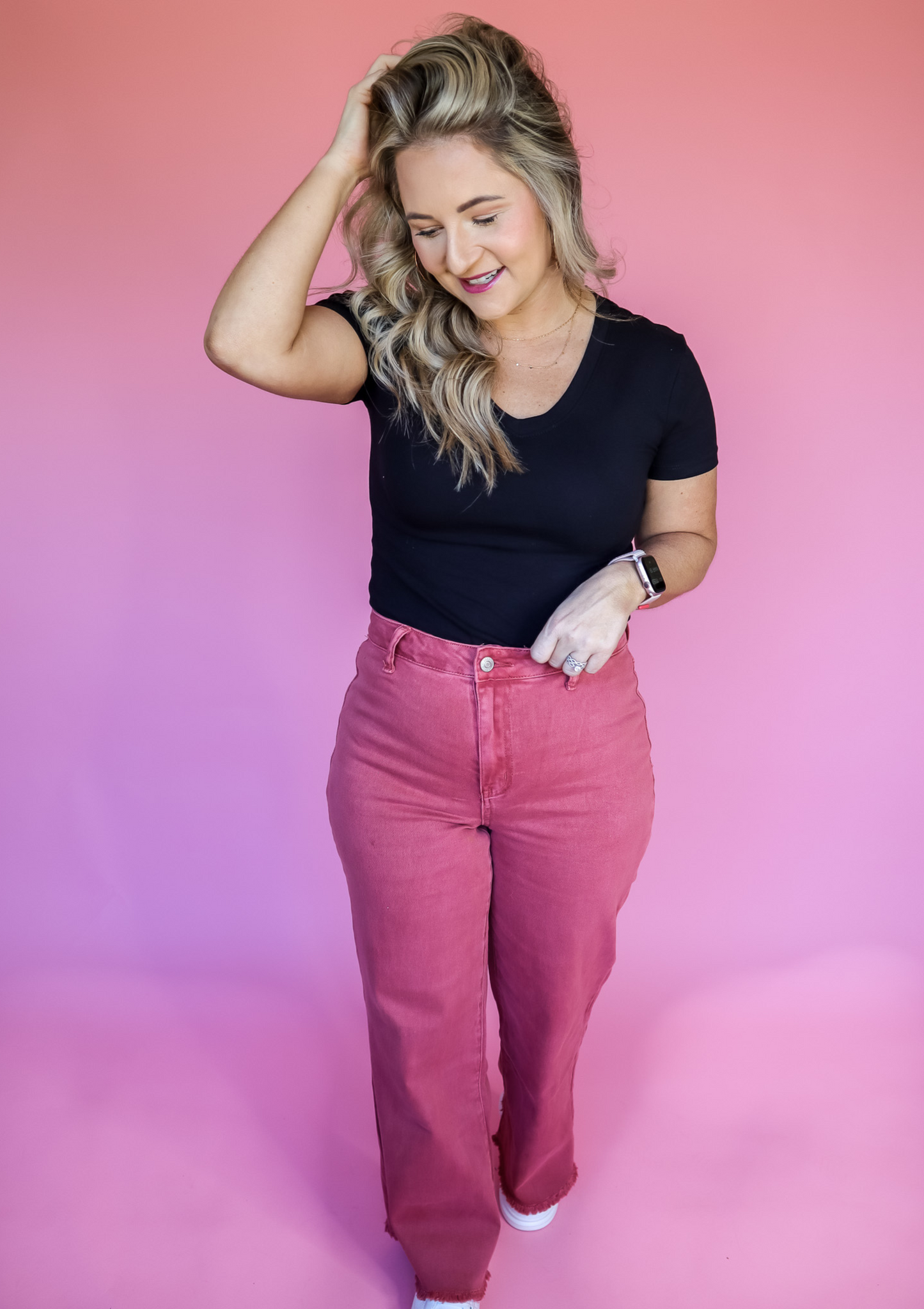 MUST HAVE BASIC BLACK TEE