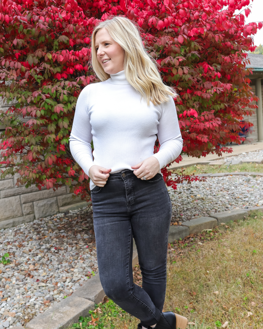 BACK TO THE BASICS WHITE TURTLENECK-FINAL SALE