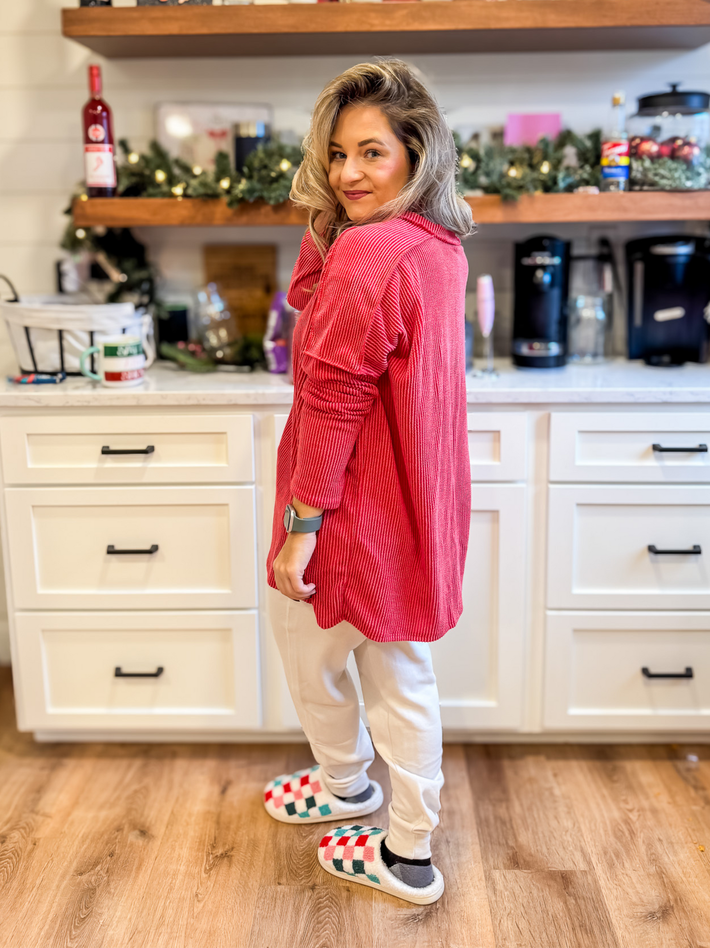 COZY UP CHRISTMAS BASIC FLEECE JOGGERS - BEIGE