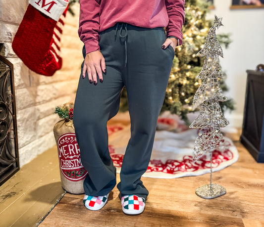 MISTLETOE WISHES FLEECE STRAIGHT LEG JOGGERS - FINAL SALE