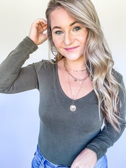 GOLD LAYERED DETAIL DAINTY NECKLACE