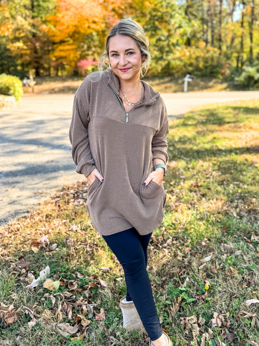 SOUTHERN CHILL HALF ZIP HOODED TOP