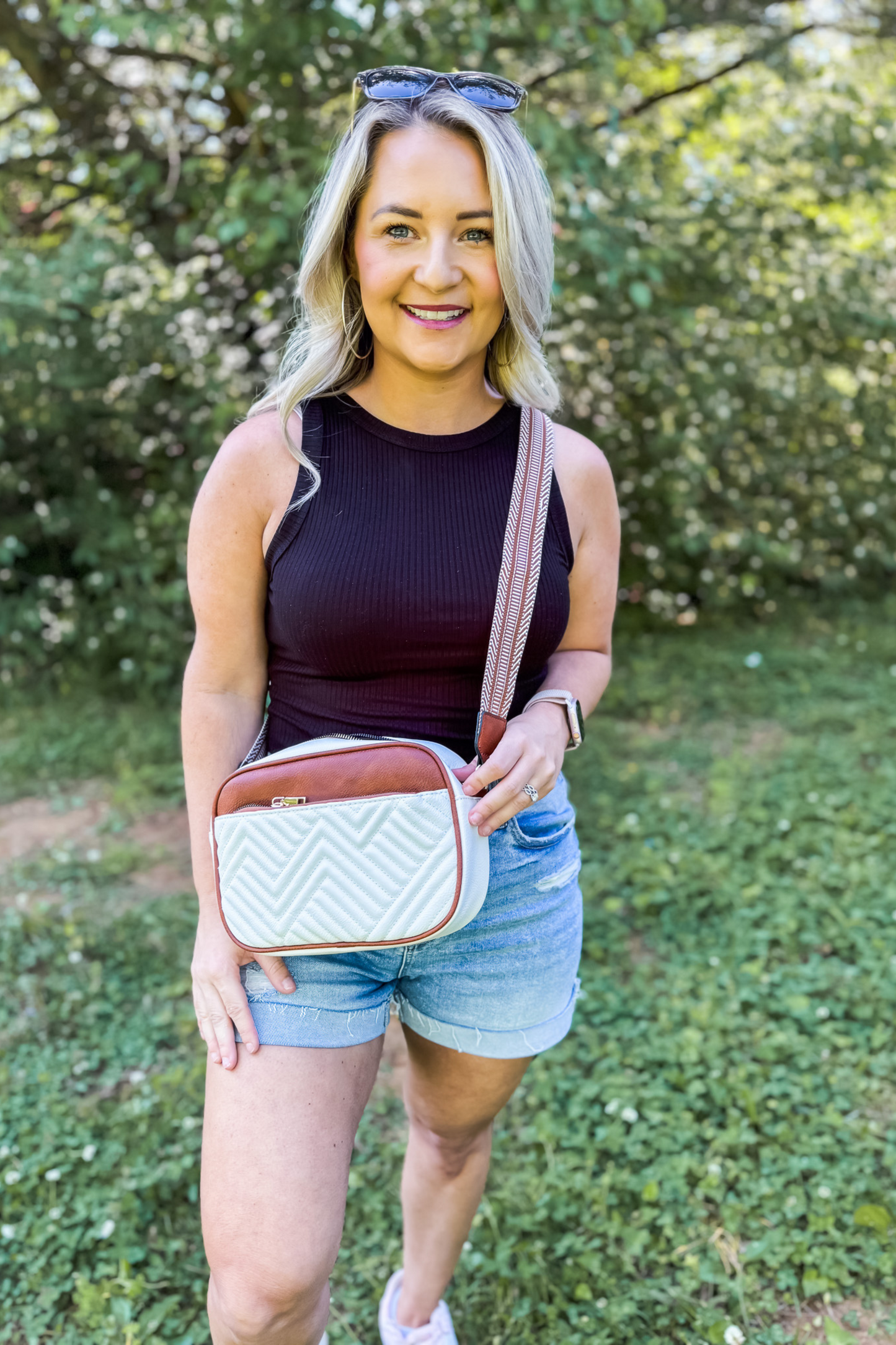 VEGAN LEATHER QUILTED CROSSBODY