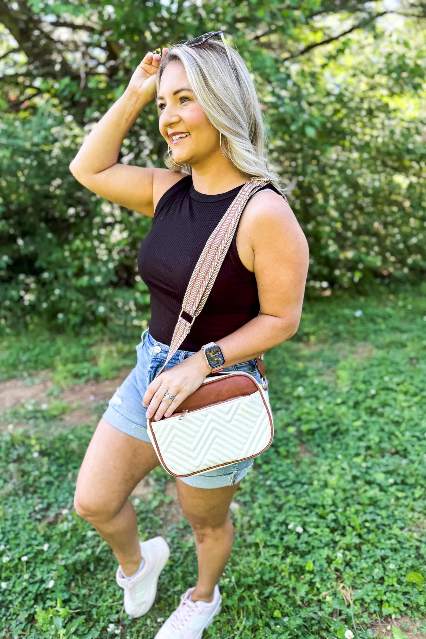 VEGAN LEATHER QUILTED CROSSBODY